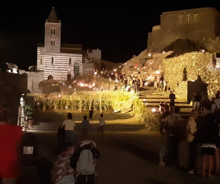 Casa Vacanze Luna Porto Venere Buitenkant foto